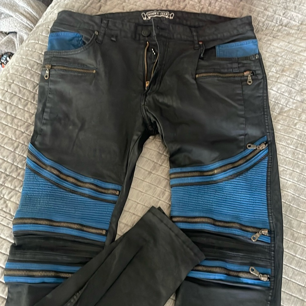 Robins Jeans